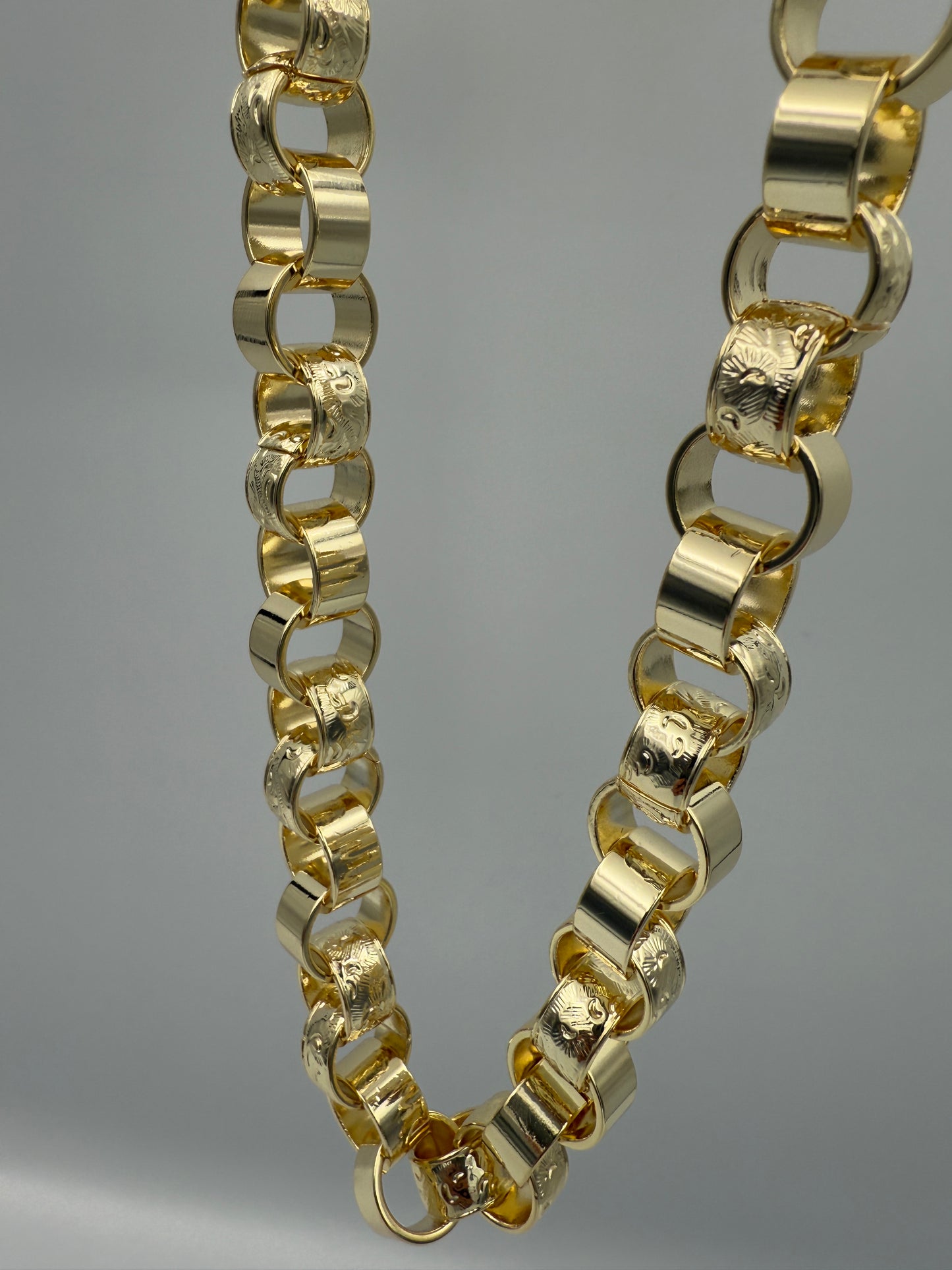 Cadena Belcher de 14 mm rellena de oro de 9 quilates