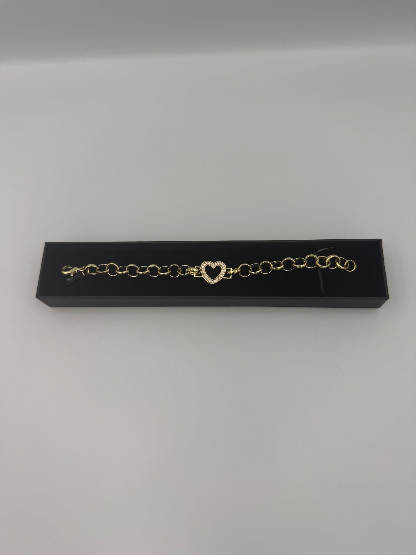 Pulsera Belcher con corazón de amor bañada en oro para niños